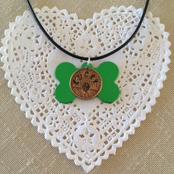 ARTISAN LUCKY Dog Bone Necklace Green Hand Crafted Stamped Shamrock Penny - Picture 8 of 8